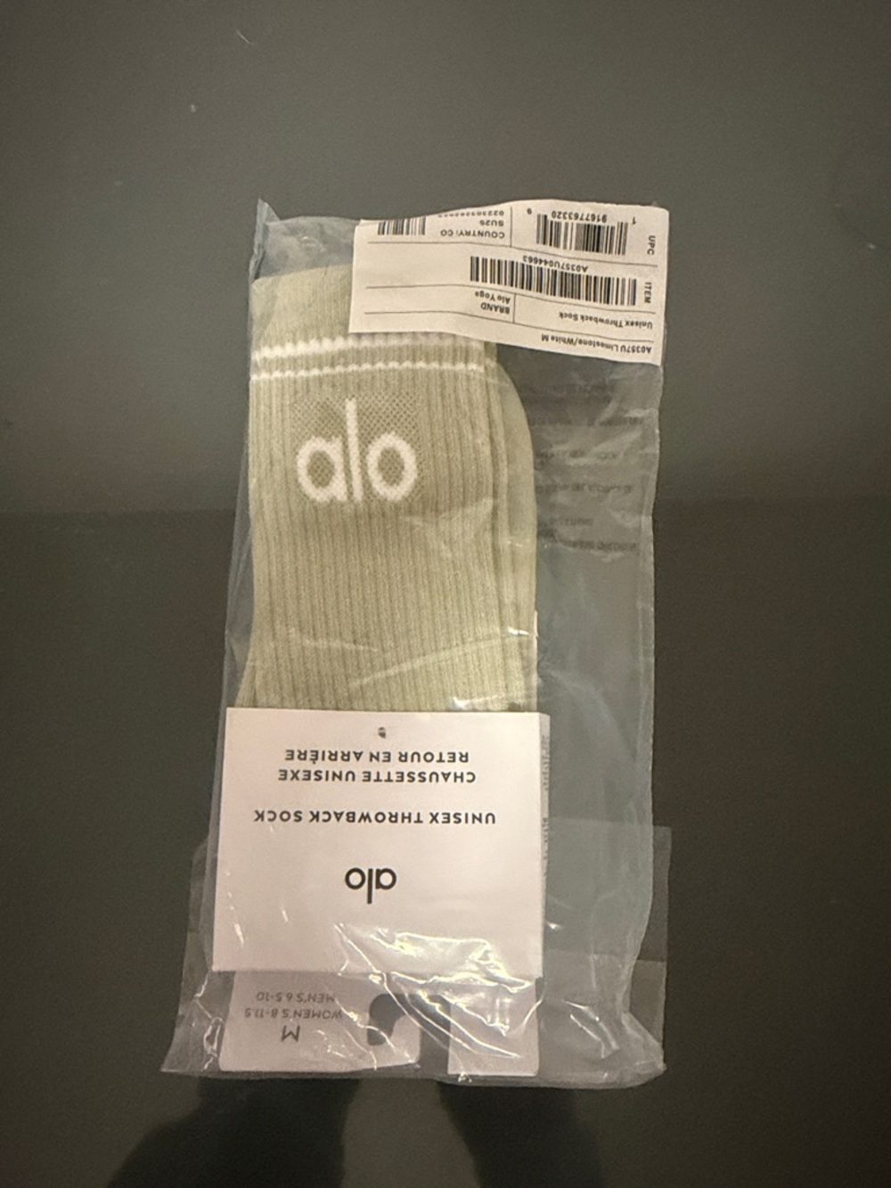 Alo limestone/white throwback Crew Socks - Alo Signature Logo